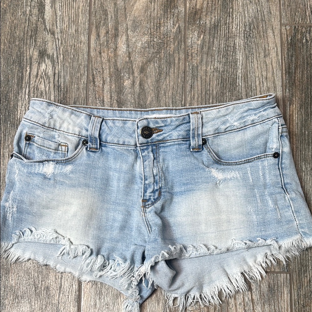 Super cute Just USA Light Blue Denim Frayed Hem Women's Shorts